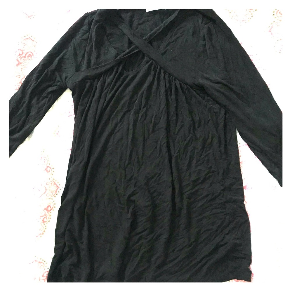 Black criss cross neck 3/4 sleeve tunic
